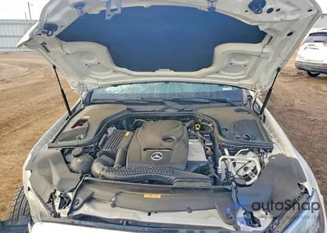 2017 Mercedes-Benz E 300 4Matic из США, поврежденный, VIN WDDZF4KB8HA014588